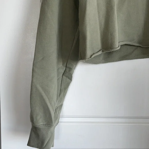 Aritzia - Sunday Best - cropped fleece polo sweater - green - Picture 3 of 8